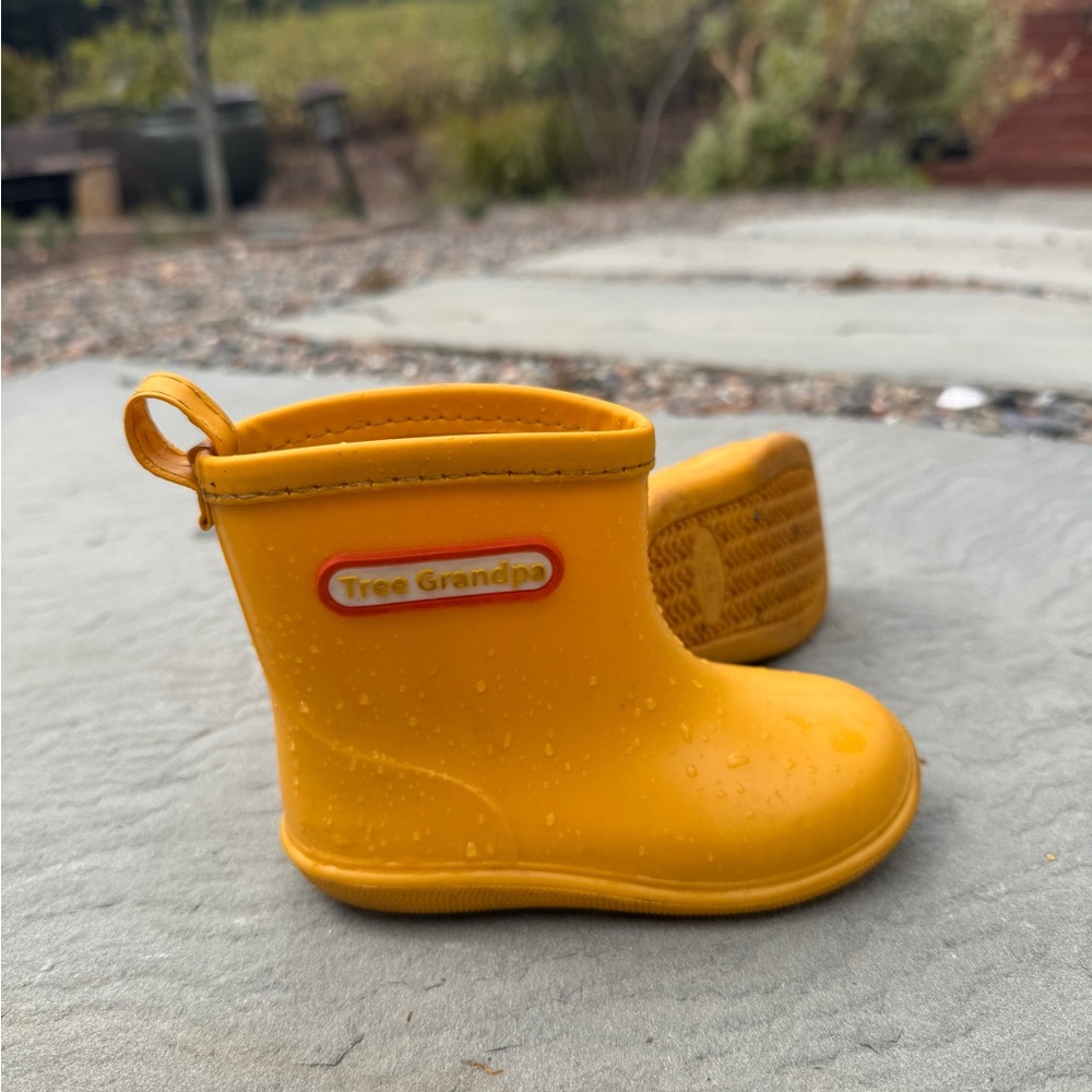 Yellow Baby Rain Boots size 6